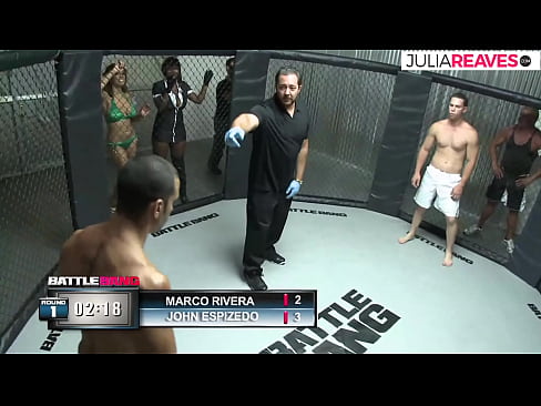 ❤️ Ultimate Fighter ቀለበቱ ውስጥ ከተጣላ በኋላ አንዲት ቁጥር ሴትን ትበዳለች። ❤️❌ ጥራት ያለው ወሲብ ﹏